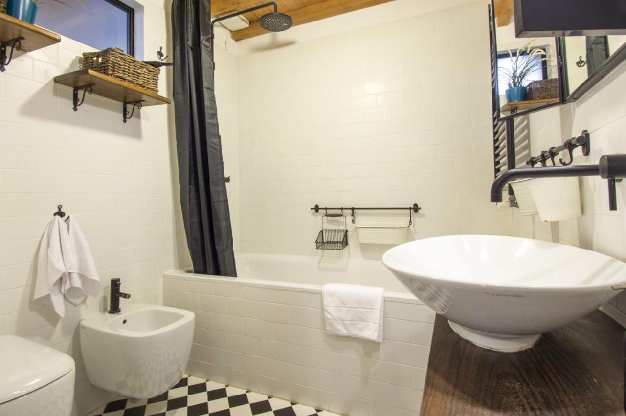 Altido Gorgeous Apt For 6 In The Historical Pisa Center Apartamento Exterior foto