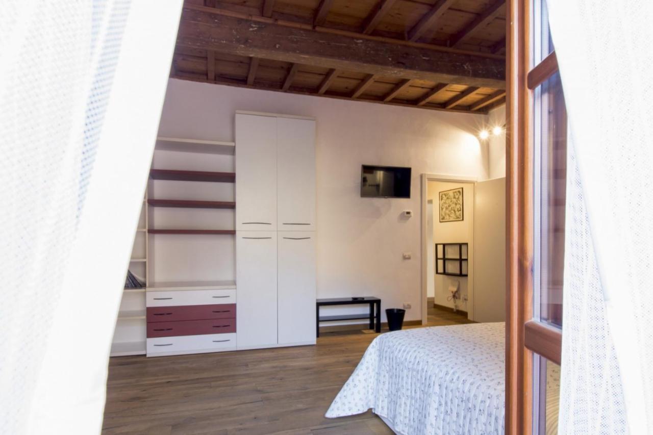 Altido Gorgeous Apt For 6 In The Historical Pisa Center Apartamento Exterior foto